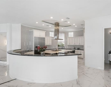 656 Timbercrest Circle - Photo Thumbnail 13