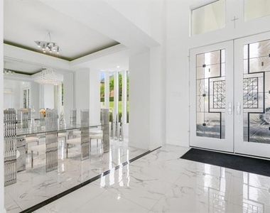 656 Timbercrest Circle - Photo Thumbnail 5