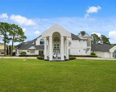 656 Timbercrest Circle - Photo Thumbnail 2