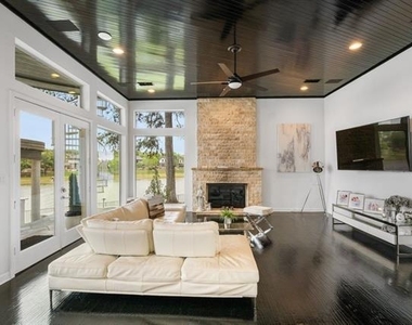 656 Timbercrest Circle - Photo Thumbnail 16