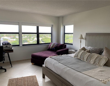 5100 N Ocean Boulevard - Photo Thumbnail 4