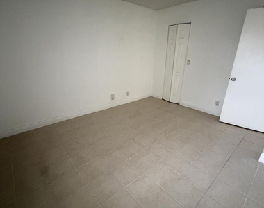 1285 Sw 46th Avenue - Photo Thumbnail 7