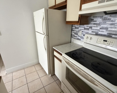 1285 Sw 46th Avenue - Photo Thumbnail 5