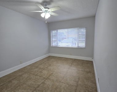 5840 Ne 22nd Way - Photo Thumbnail 2