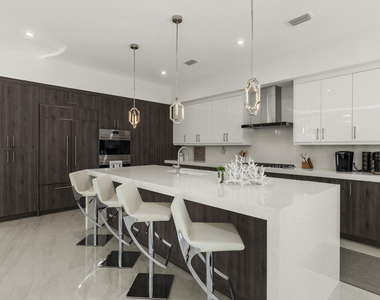 402 Ocean One Lane - Photo Thumbnail 9