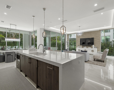 402 Ocean One Lane - Photo Thumbnail 8
