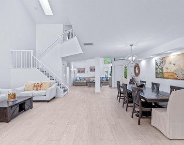 2442 Windsor Way Court - Photo Thumbnail 4