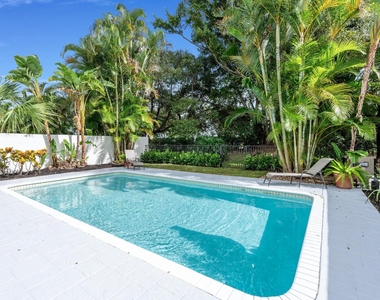 2442 Windsor Way Court - Photo Thumbnail 37