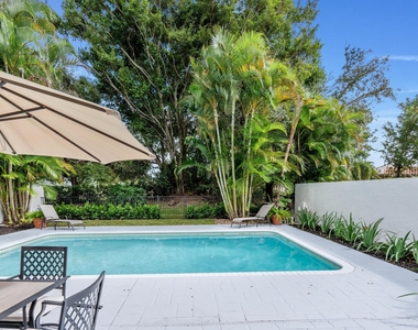 2442 Windsor Way Court - Photo Thumbnail 38