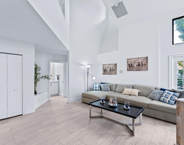 2442 Windsor Way Court - Photo Thumbnail 7