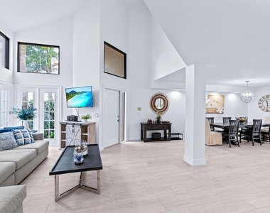 2442 Windsor Way Court - Photo Thumbnail 3