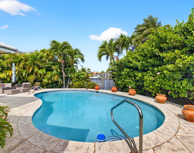 30 Spanish River Drive - Photo Thumbnail 1
