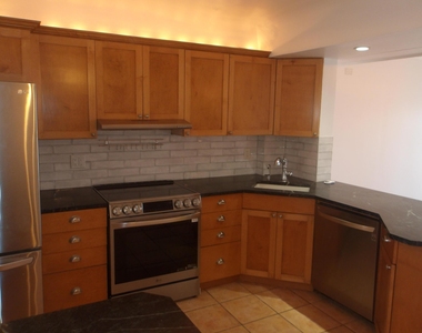 896 N Federal Highway - Photo Thumbnail 2