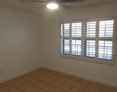 896 N Federal Highway - Photo Thumbnail 18