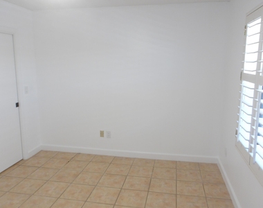 896 N Federal Highway - Photo Thumbnail 17