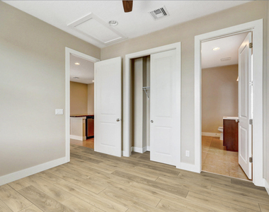 6044 Curie Place - Photo Thumbnail 19