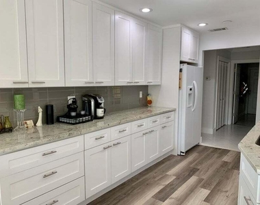 3230 Aqua Vista Drive - Photo Thumbnail 1