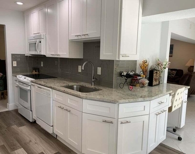 3230 Aqua Vista Drive - Photo Thumbnail 2