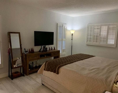 3230 Aqua Vista Drive - Photo Thumbnail 7