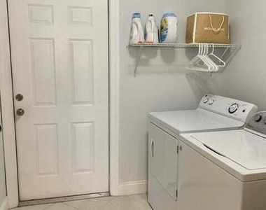 3230 Aqua Vista Drive - Photo Thumbnail 6
