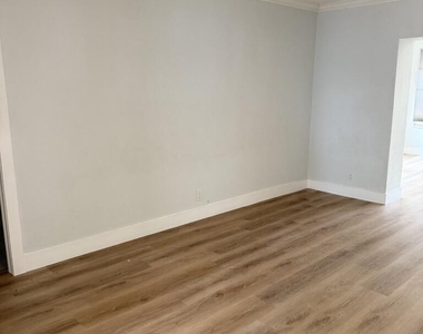 3230 Aqua Vista Drive - Photo Thumbnail 21