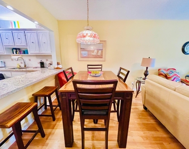 257 S Cypress Road - Photo Thumbnail 7