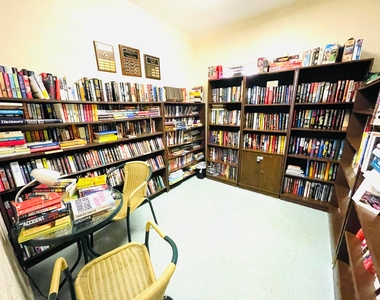 257 S Cypress Road - Photo Thumbnail 28