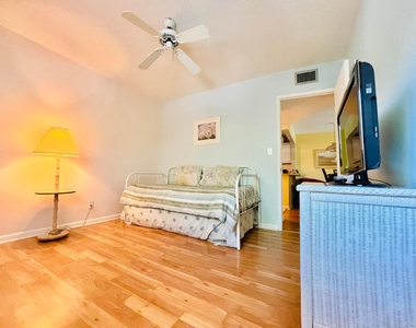 257 S Cypress Road - Photo Thumbnail 14