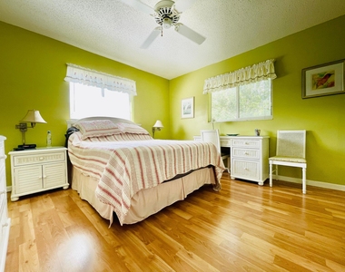 257 S Cypress Road - Photo Thumbnail 13