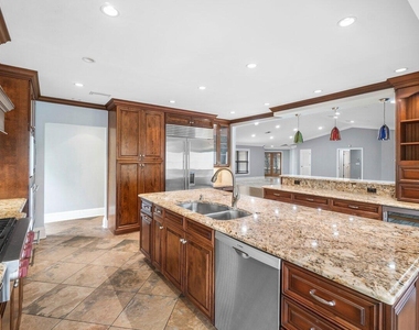 2150 Nw 23rd Way - Photo Thumbnail 12