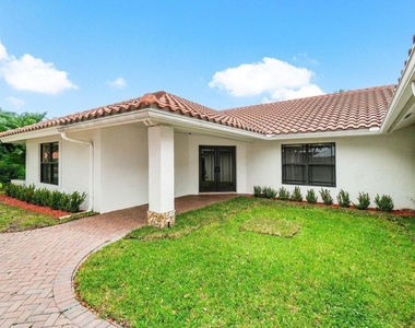 2150 Nw 23rd Way - Photo Thumbnail 1