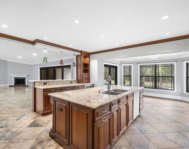 2150 Nw 23rd Way - Photo Thumbnail 6