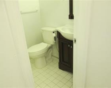 2270 Ne 68th Street - Photo Thumbnail 6
