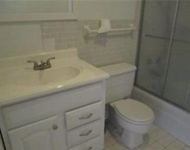 2270 Ne 68th Street - Photo Thumbnail 9