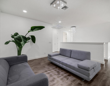 8256 Bradford Way - Photo Thumbnail 37