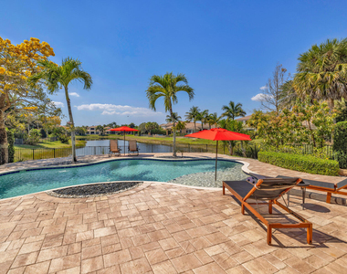 8256 Bradford Way - Photo Thumbnail 41