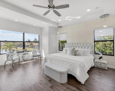 8256 Bradford Way - Photo Thumbnail 24
