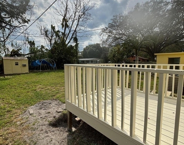 1717 Linwood Avenue - Photo Thumbnail 7
