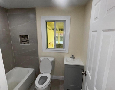1717 Linwood Avenue - Photo Thumbnail 6
