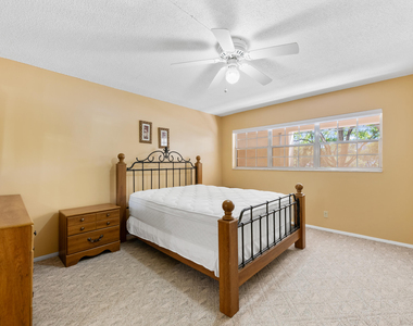 3051 N Course Drive - Photo Thumbnail 19