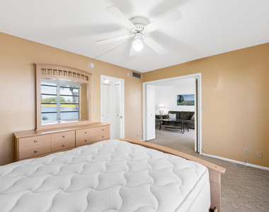 3051 N Course Drive - Photo Thumbnail 17