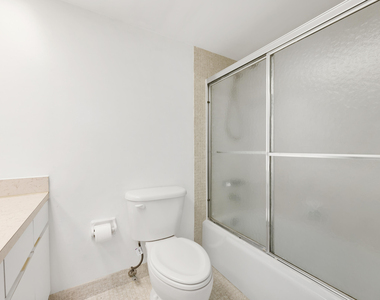3051 N Course Drive - Photo Thumbnail 24
