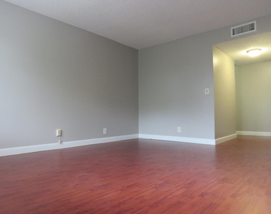 193 Lakeview Drive - Photo Thumbnail 8