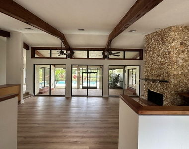7243 Encina Lane - Photo Thumbnail 2