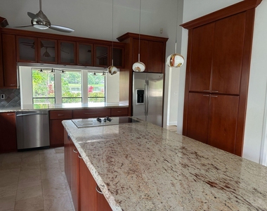 7243 Encina Lane - Photo Thumbnail 5