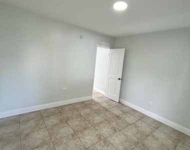 18257 Nw 23rd Avenue - Photo Thumbnail 3
