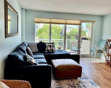 133 N Pompano Beach Boulevard - Photo Thumbnail 9