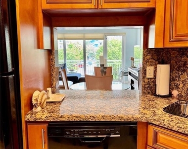 133 N Pompano Beach Boulevard - Photo Thumbnail 8