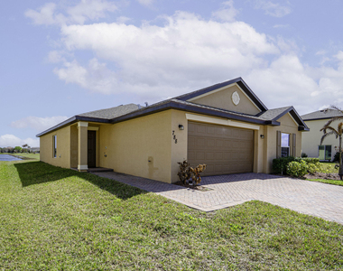 788 Worlington Lane - Photo Thumbnail 2