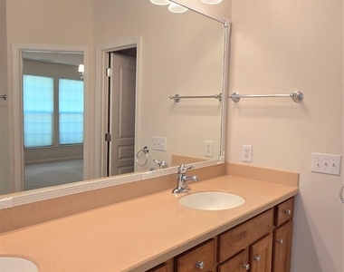 12051 Dunipace Court - Photo Thumbnail 20